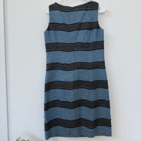 PIAZZA SEMPIONE Sleeveless Shift Dress Blue Black Textured Stripe Beaded Italy 8 - Picture 4 of 7